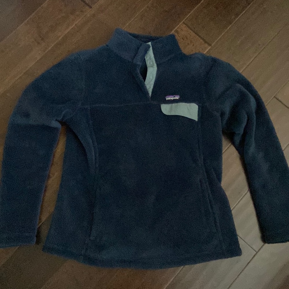 Women’s size L navy blue plush pull over